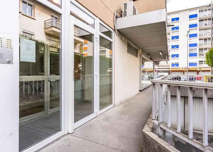 Cosy Proche Du Centre + Parking Gratuit דירה